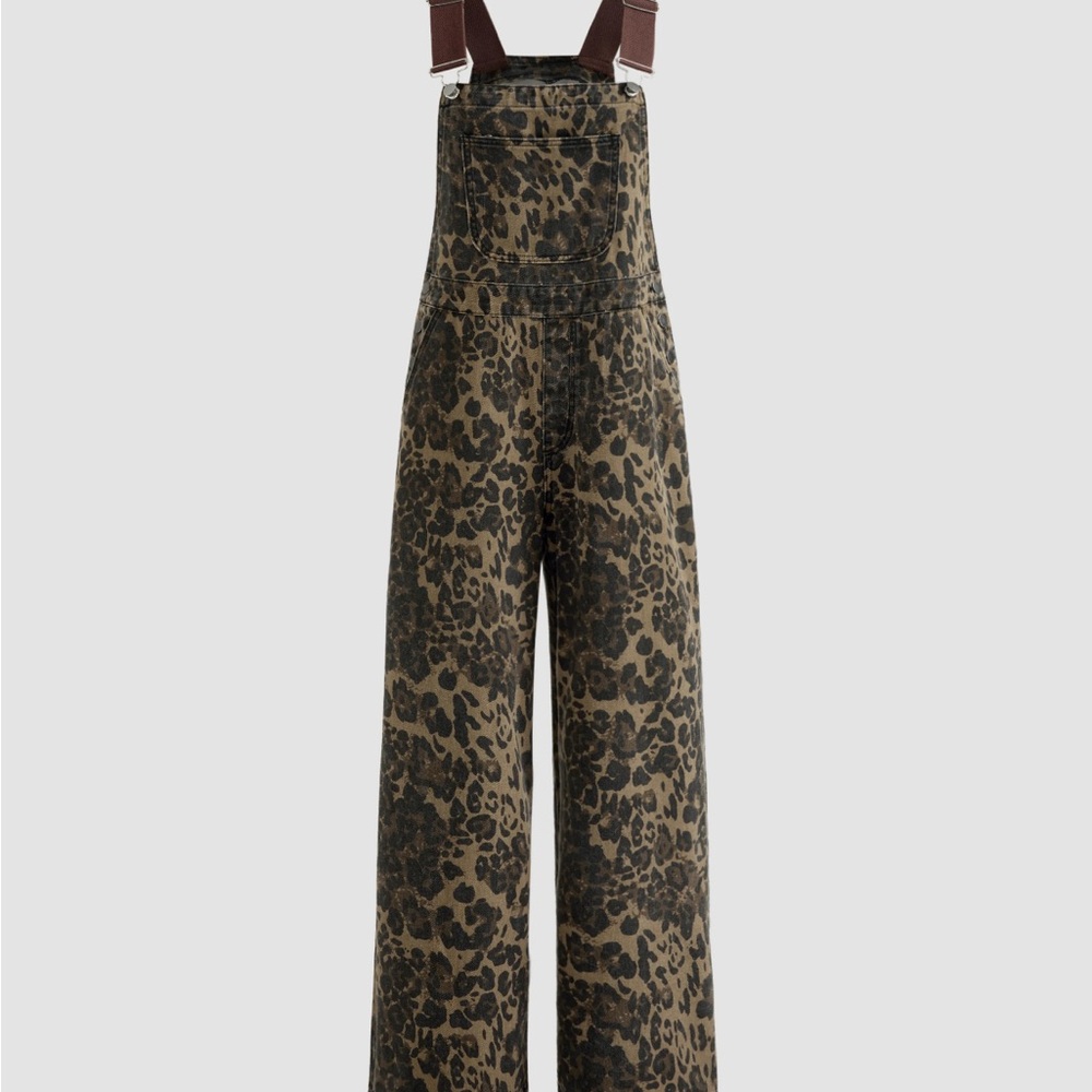 DENIM LEOPARD POCKET BUCKLE UP WIDE LEG OVERSIZED JUMPSUIT

Size: 6